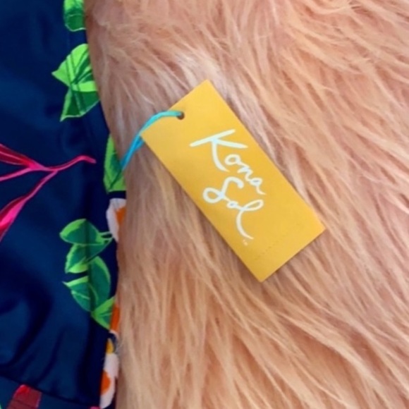 Halter Swim Top Multicolor Floral With Side Ruching Accent Sz Small NEW! FIRM!! - Picture 3 of 3